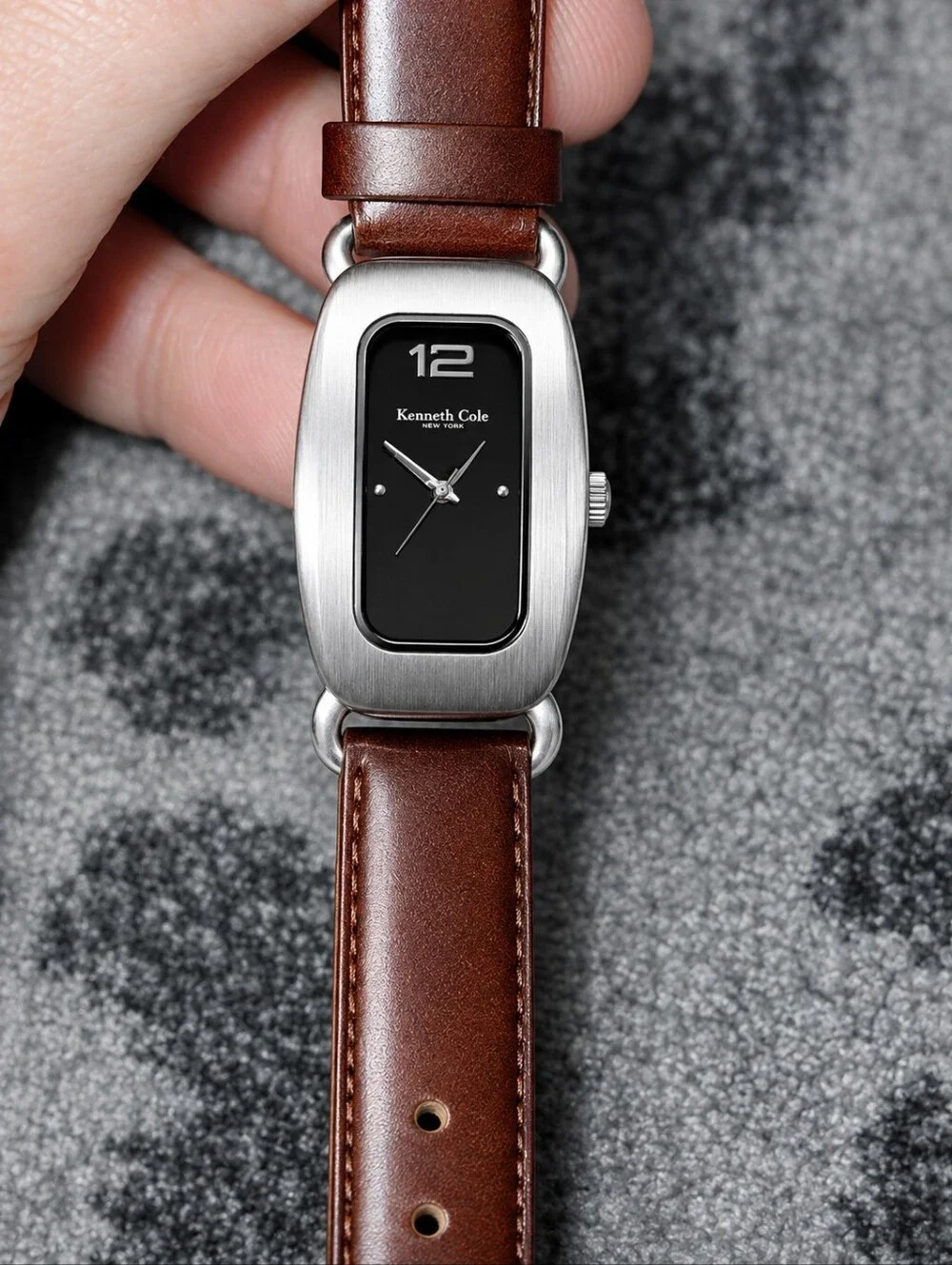 Vintage Kenneth Cole New York Women’s Watch Brown Leather Black Dial Y2K CC